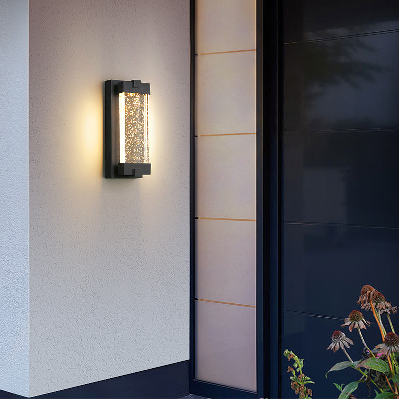 LÁMPARA DE PARED EXTERIOR DECORATIVA LED 11W, IP44, EMITE 665LM, TONALIDAD 3000K, 110-240V.