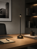 Lámpara De Mesa Decorativa Con Luz Led 2w Recargable Tactil Dimeable Acabado Negro.