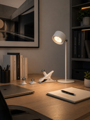 Lámpara De Mesa Decorativa Con Luz Led 1w Recargable Tactil Dimeable Acabado Blanco.