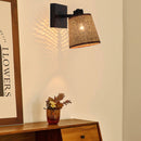 LÁMPARA DE PARED DECORATIVA 1XE27-40W, 100-240V, 50-60HZ, IP20, ACABADO MADERA OSCURA.