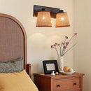 LÁMPARA DE PARED DECORATIVA 2XE27-40W, 100-240V, 50-60HZ, IP20, ACABADO MADERA OSCURA.