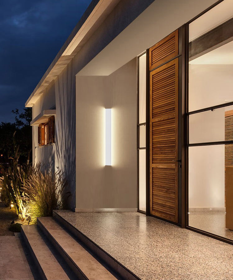 LÁMPARA DE PARED EXTERIOR DECORATIVA LED, 30W, 2000LM, TONALIDAD DE LUZ 3000K, 100-240V, 50-60HZ, GRADO DE PROTECCION IP65, ACABADO NEGRO.