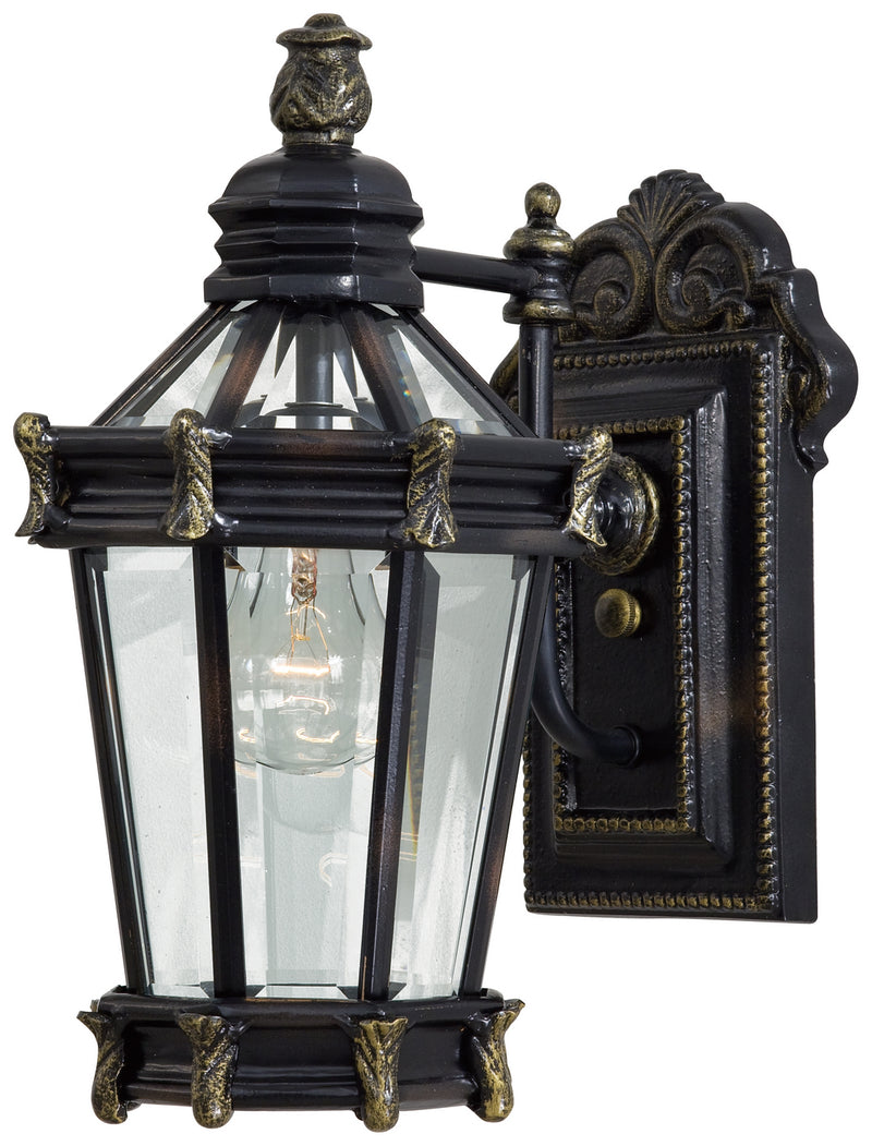 Minka-Lavery - 8937-95 - One Light Wall Mount - Stratford Hall - Heritage W/ Gold Highlights