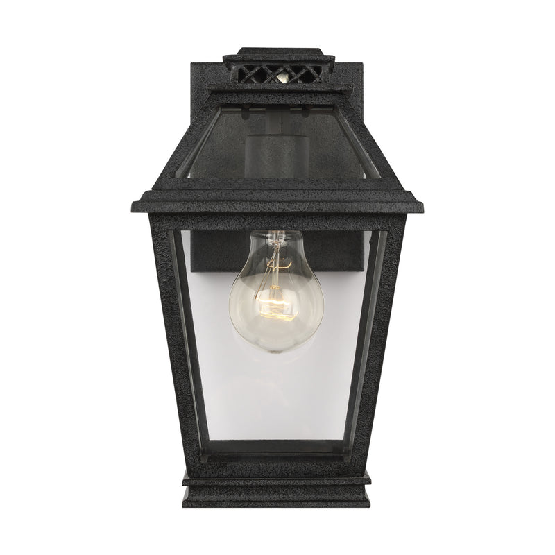 One Light Outdoor Wall Lantern<br /><span style="color:#4AB0CE;">Entrega: 4-10 dias en USA</span><br /><span style="color:#4AB0CE;font-size:60%;">PREGUNTE POR ENTREGA EN PANAMA</span><br />Collection: Falmouth<br />Finish: Dark Weathered Zinc