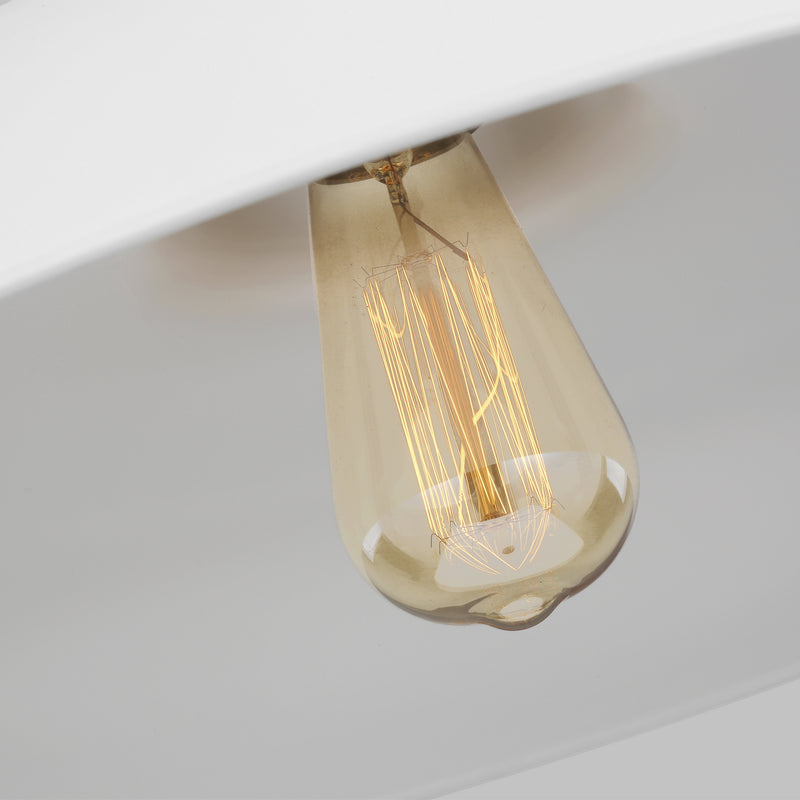 One Light Pendant<br /><span style="color:#4AB0CE;">Entrega: 4-10 dias en USA</span><br /><span style="color:#4AB0CE;font-size:60%;">PREGUNTE POR ENTREGA EN PANAMA</span><br />Collection: Wellfleet<br />Finish: Matte White and Burnished Brass