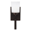 One Light Wall / Bath Sconce<br /><span style="color:#4AB0CE;">Entrega: 4-10 dias en USA</span><br /><span style="color:#4AB0CE;font-size:60%;">PREGUNTE POR ENTREGA EN PANAMA</span><br />Collection: Kemal<br />Finish: Bronze