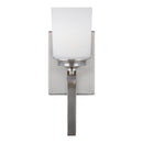 One Light Wall / Bath Sconce<br /><span style="color:#4AB0CE;">Entrega: 4-10 dias en USA</span><br /><span style="color:#4AB0CE;font-size:60%;">PREGUNTE POR ENTREGA EN PANAMA</span><br />Collection: Kemal<br />Finish: Brushed Nickel