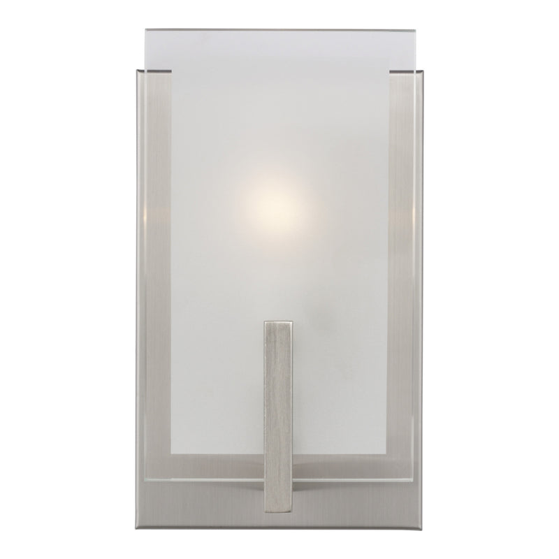 One Light Wall / Bath Sconce<br /><span style="color:#4AB0CE;">Entrega: 4-10 dias en USA</span><br /><span style="color:#4AB0CE;font-size:60%;">PREGUNTE POR ENTREGA EN PANAMA</span><br />Collection: Syll<br />Finish: Brushed Nickel