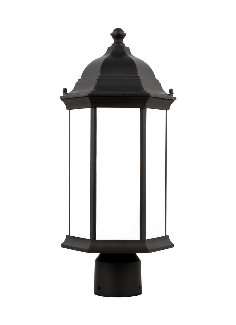 One Light Outdoor Post Lantern<br /><span style="color:#4AB0CE;">Entrega: 4-10 dias en USA</span><br /><span style="color:#4AB0CE;font-size:60%;">PREGUNTE POR ENTREGA EN PANAMA</span><br />Collection: Sevier<br />Finish: Black