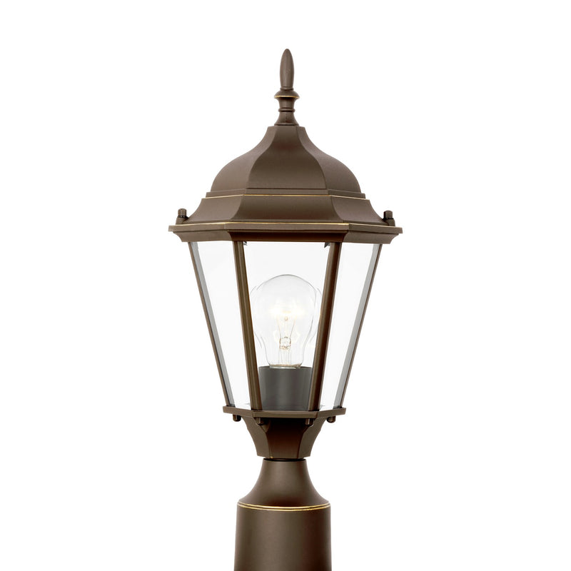 One Light Outdoor Post Lantern<br /><span style="color:#4AB0CE;">Entrega: 4-10 dias en USA</span><br /><span style="color:#4AB0CE;font-size:60%;">PREGUNTE POR ENTREGA EN PANAMA</span><br />Collection: Bakersville<br />Finish: Antique Bronze
