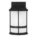 One Light Outdoor Wall Lantern<br /><span style="color:#4AB0CE;">Entrega: 4-10 dias en USA</span><br /><span style="color:#4AB0CE;font-size:60%;">PREGUNTE POR ENTREGA EN PANAMA</span><br />Collection: Wilburn<br />Finish: Black