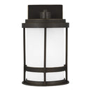 One Light Outdoor Wall Lantern<br /><span style="color:#4AB0CE;">Entrega: 4-10 dias en USA</span><br /><span style="color:#4AB0CE;font-size:60%;">PREGUNTE POR ENTREGA EN PANAMA</span><br />Collection: Wilburn<br />Finish: Antique Bronze