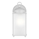 One Light Outdoor Wall Lantern<br /><span style="color:#4AB0CE;">Entrega: 4-10 dias en USA</span><br /><span style="color:#4AB0CE;font-size:60%;">PREGUNTE POR ENTREGA EN PANAMA</span><br />Collection: New Castle<br />Finish: White