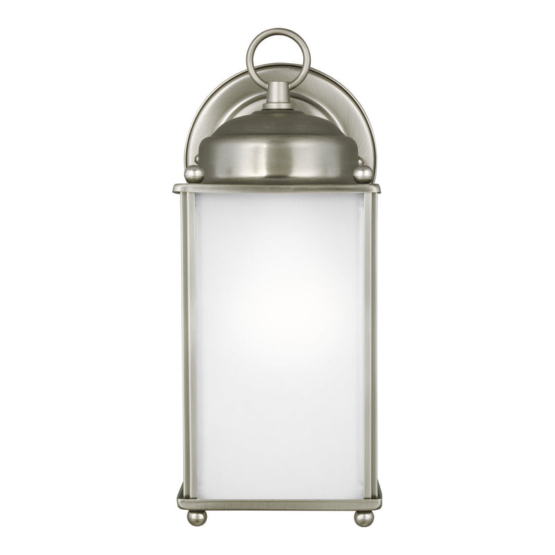 One Light Outdoor Wall Lantern<br /><span style="color:#4AB0CE;">Entrega: 4-10 dias en USA</span><br /><span style="color:#4AB0CE;font-size:60%;">PREGUNTE POR ENTREGA EN PANAMA</span><br />Collection: New Castle<br />Finish: Antique Brushed Nickel