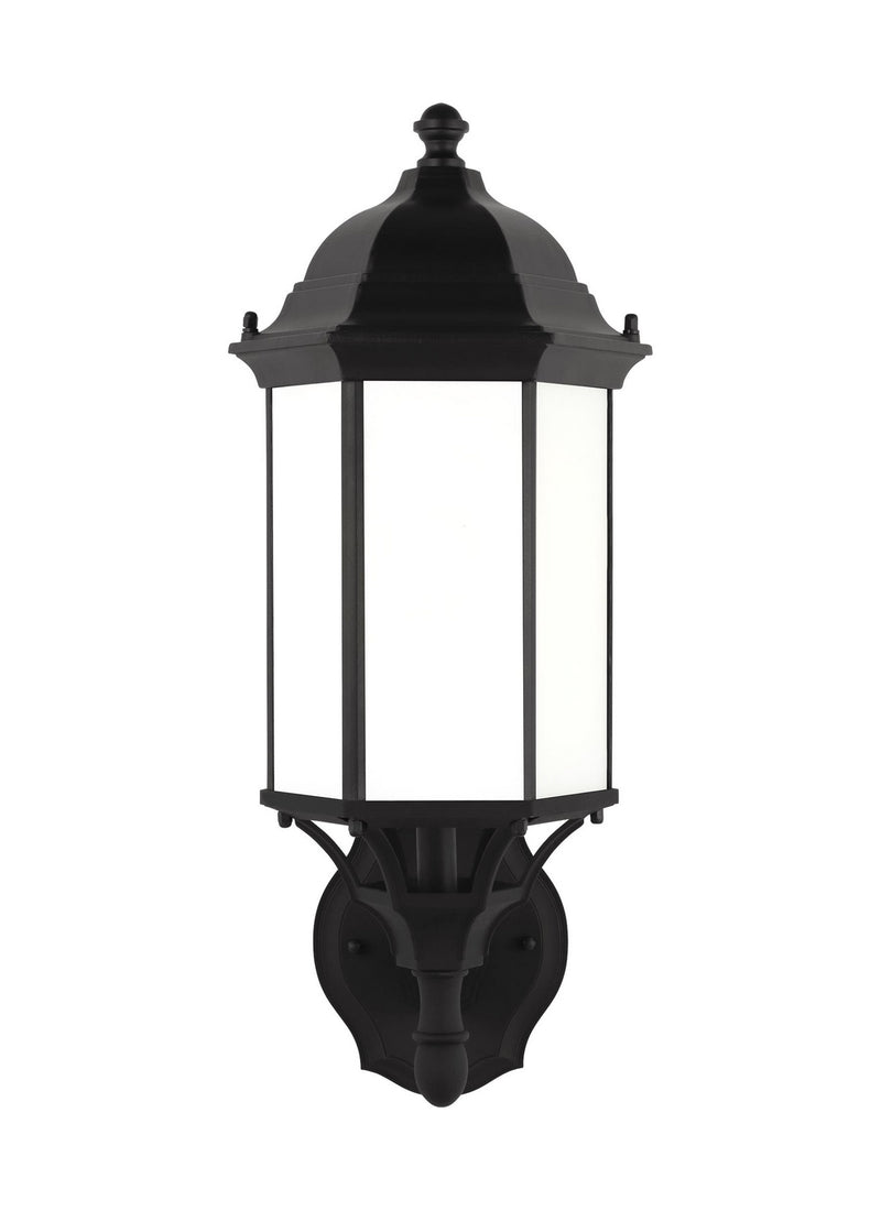 One Light Outdoor Wall Lantern<br /><span style="color:#4AB0CE;">Entrega: 4-10 dias en USA</span><br /><span style="color:#4AB0CE;font-size:60%;">PREGUNTE POR ENTREGA EN PANAMA</span><br />Collection: Sevier<br />Finish: Black