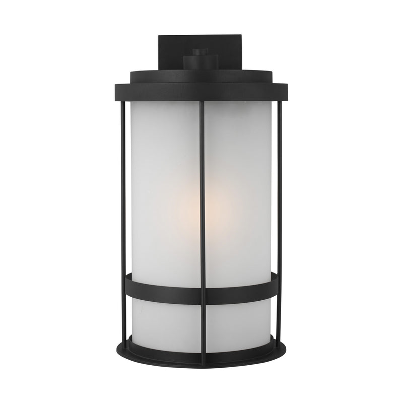 One Light Outdoor Wall Lantern<br /><span style="color:#4AB0CE;">Entrega: 4-10 dias en USA</span><br /><span style="color:#4AB0CE;font-size:60%;">PREGUNTE POR ENTREGA EN PANAMA</span><br />Collection: Wilburn<br />Finish: Black