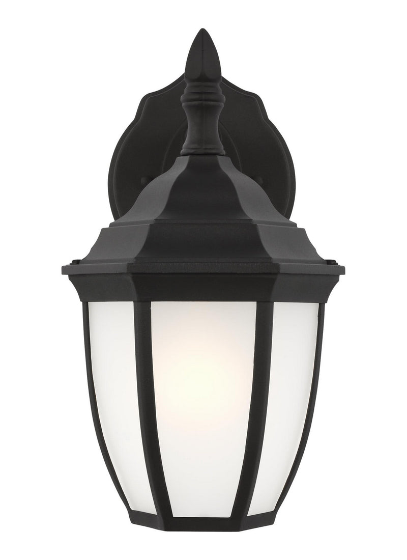 One Light Outdoor Wall Lantern<br /><span style="color:#4AB0CE;">Entrega: 2-3 semanas en USA</span><br /><span style="color:#4AB0CE;font-size:60%;">PREGUNTE POR ENTREGA EN PANAMA</span><br />Collection: Bakersville<br />Finish: Black