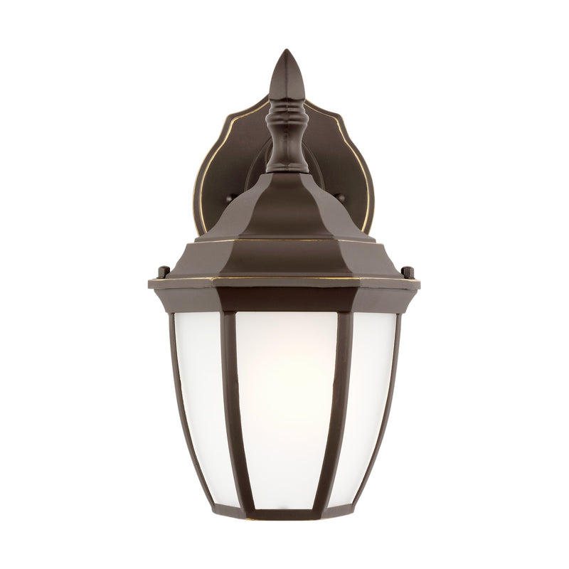 One Light Outdoor Wall Lantern<br /><span style="color:#4AB0CE;">Entrega: 4-10 dias en USA</span><br /><span style="color:#4AB0CE;font-size:60%;">PREGUNTE POR ENTREGA EN PANAMA</span><br />Collection: Bakersville<br />Finish: Antique Bronze