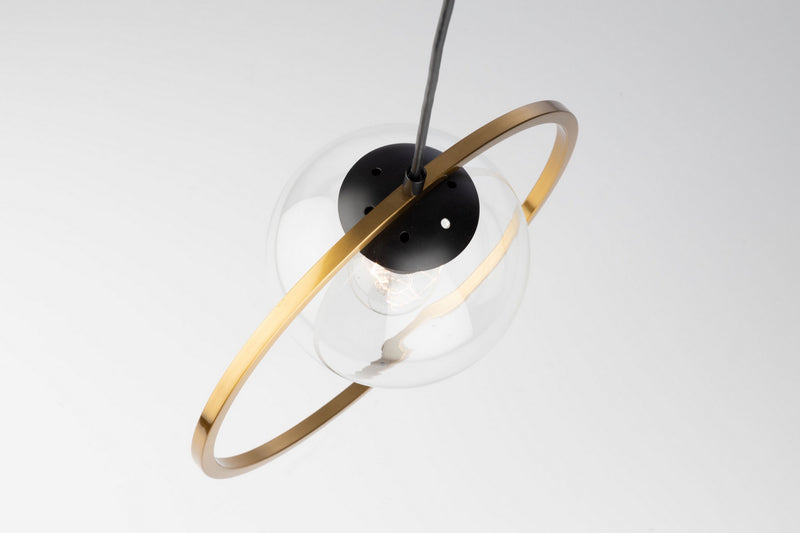 One Light Pendant<br /><span style="color:#4AB0CE;">Entrega: 4-10 dias en USA</span><br /><span style="color:#4AB0CE;font-size:60%;">PREGUNTE POR ENTREGA EN PANAMA</span><br />Collection: Lugano<br />Finish: Black & Vintage Brass