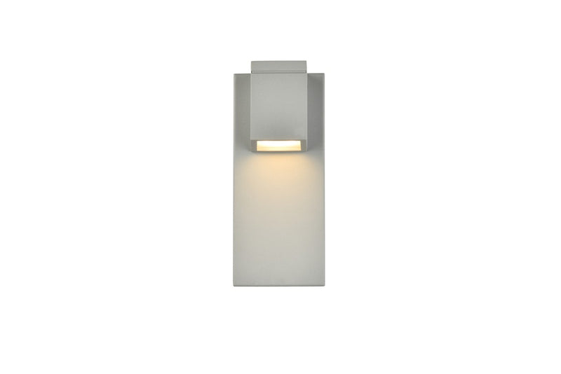 LED Outdoor Wall Lamp<br /><span style="color:#4AB0CE;">Entrega: 4-10 dias en USA</span><br /><span style="color:#4AB0CE;font-size:60%;">PREGUNTE POR ENTREGA EN PANAMA</span><br />Collection: Raine<br />Finish: Silver