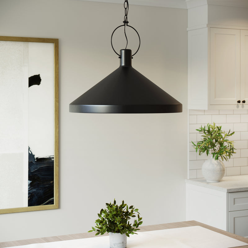 One Light Pendant<br /><span style="color:#4AB0CE;">Entrega: 4-10 dias en USA</span><br /><span style="color:#4AB0CE;font-size:60%;">PREGUNTE POR ENTREGA EN PANAMA</span><br />Collection: Lyon<br />Finish: Midnight Black