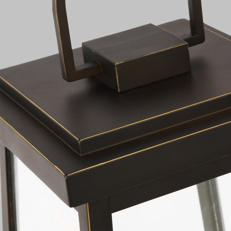 One Light Outdoor Post Lantern<br /><span style="color:#4AB0CE;">Entrega: 4-10 dias en USA</span><br /><span style="color:#4AB0CE;font-size:60%;">PREGUNTE POR ENTREGA EN PANAMA</span><br />Collection: Founders<br />Finish: Antique Bronze