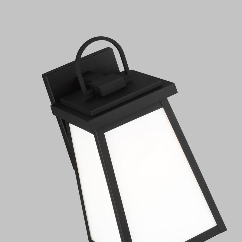 One Light Outdoor Wall Lantern<br /><span style="color:#4AB0CE;">Entrega: 4-10 dias en USA</span><br /><span style="color:#4AB0CE;font-size:60%;">PREGUNTE POR ENTREGA EN PANAMA</span><br />Collection: Founders<br />Finish: Black