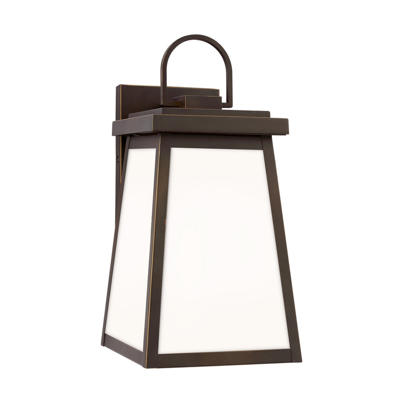 One Light Outdoor Wall Lantern<br /><span style="color:#4AB0CE;">Entrega: 4-10 dias en USA</span><br /><span style="color:#4AB0CE;font-size:60%;">PREGUNTE POR ENTREGA EN PANAMA</span><br />Collection: Founders<br />Finish: Antique Bronze