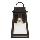 One Light Outdoor Wall Lantern<br /><span style="color:#4AB0CE;">Entrega: 4-10 dias en USA</span><br /><span style="color:#4AB0CE;font-size:60%;">PREGUNTE POR ENTREGA EN PANAMA</span><br />Collection: Founders<br />Finish: Antique Bronze