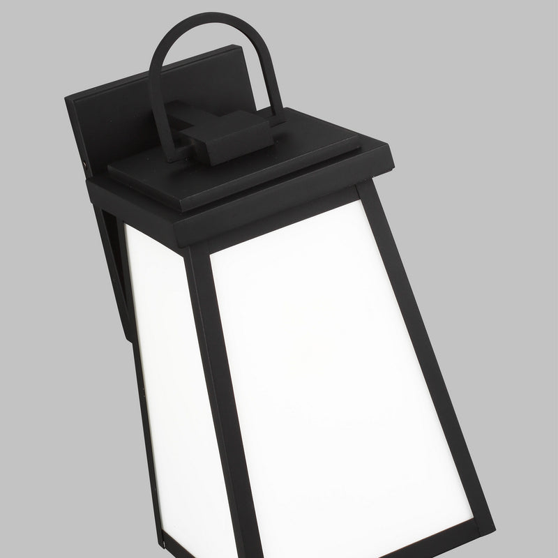 One Light Outdoor Wall Lantern<br /><span style="color:#4AB0CE;">Entrega: 4-10 dias en USA</span><br /><span style="color:#4AB0CE;font-size:60%;">PREGUNTE POR ENTREGA EN PANAMA</span><br />Collection: Founders<br />Finish: Black