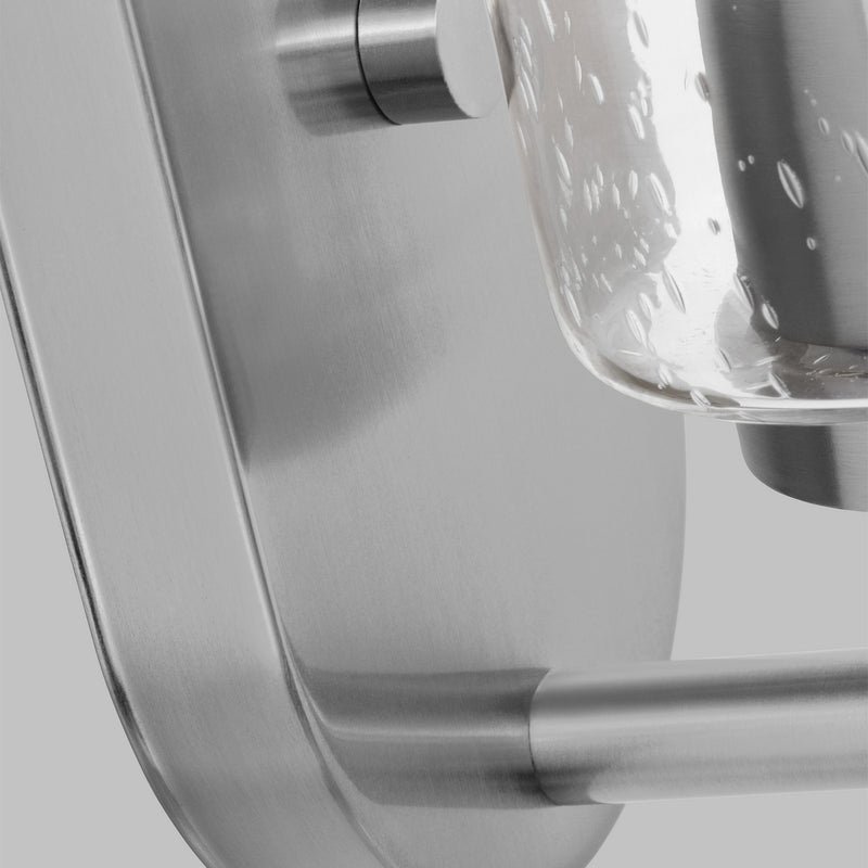 One Light Wall / Bath Sconce<br /><span style="color:#4AB0CE;">Entrega: 4-10 dias en USA</span><br /><span style="color:#4AB0CE;font-size:60%;">PREGUNTE POR ENTREGA EN PANAMA</span><br />Collection: Oslo<br />Finish: Brushed Nickel