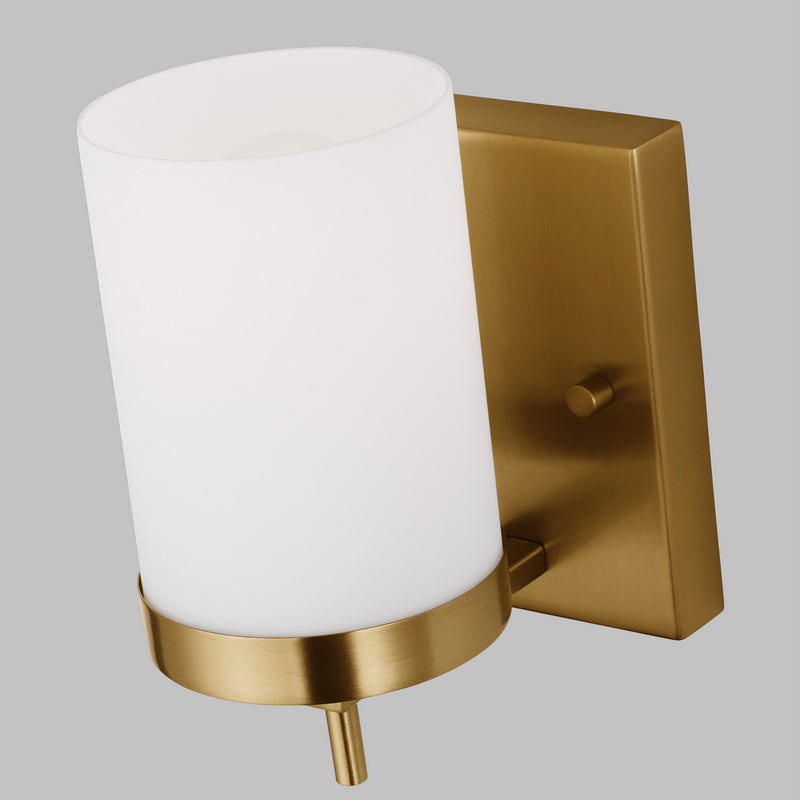 One Light Wall / Bath Sconce<br /><span style="color:#4AB0CE;">Entrega: 4-10 dias en USA</span><br /><span style="color:#4AB0CE;font-size:60%;">PREGUNTE POR ENTREGA EN PANAMA</span><br />Collection: Zire<br />Finish: Satin Brass