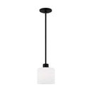 One Light Mini-Pendant<br /><span style="color:#4AB0CE;">Entrega: 4-10 dias en USA</span><br /><span style="color:#4AB0CE;font-size:60%;">PREGUNTE POR ENTREGA EN PANAMA</span><br />Collection: Canfield<br />Finish: Midnight Black