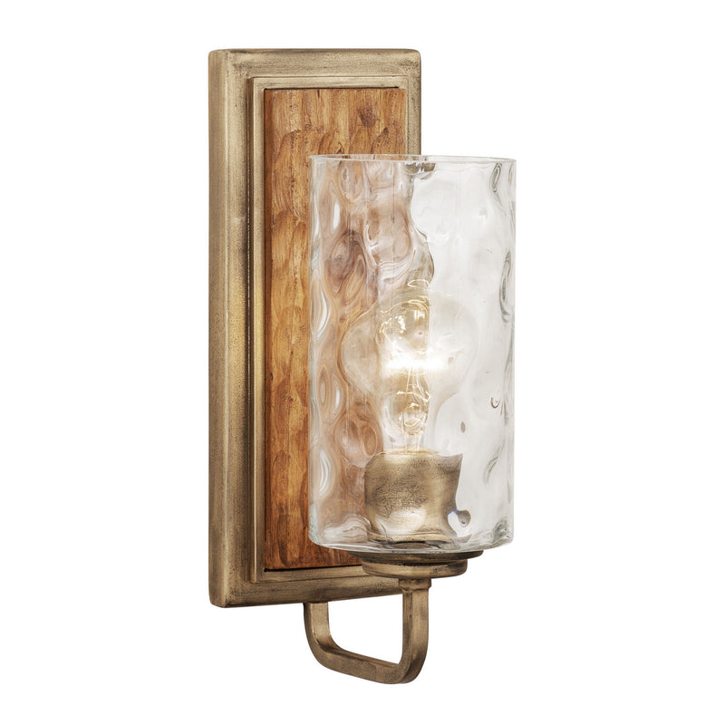 One Light Wall Sconce<br /><span style="color:#4AB0CE;">Entrega: 4-10 dias en USA</span><br /><span style="color:#4AB0CE;font-size:60%;">PREGUNTE POR ENTREGA EN PANAMA</span><br />Collection: Hammer Time<br />Finish: Havana Gold/Cinnamon