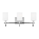 Three Light Bath Vanity<br /><span style="color:#4AB0CE;">Entrega: 4-10 dias en USA</span><br /><span style="color:#4AB0CE;font-size:60%;">PREGUNTE POR ENTREGA EN PANAMA</span><br />Collection: Oak Moore<br />Finish: Chrome