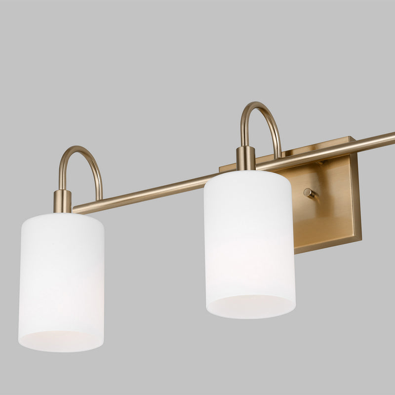 Three Light Bath Vanity<br /><span style="color:#4AB0CE;">Entrega: 4-10 dias en USA</span><br /><span style="color:#4AB0CE;font-size:60%;">PREGUNTE POR ENTREGA EN PANAMA</span><br />Collection: Oak Moore<br />Finish: Satin Brass