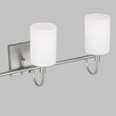 Three Light Bath Vanity<br /><span style="color:#4AB0CE;">Entrega: 11-12 semanas en USA</span><br /><span style="color:#4AB0CE;font-size:60%;">PREGUNTE POR ENTREGA EN PANAMA</span><br />Collection: Oak Moore<br />Finish: Brushed Nickel