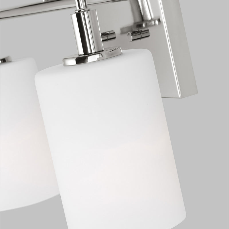 Four Light Bath Vanity<br /><span style="color:#4AB0CE;">Entrega: 4-10 dias en USA</span><br /><span style="color:#4AB0CE;font-size:60%;">PREGUNTE POR ENTREGA EN PANAMA</span><br />Collection: Oak Moore<br />Finish: Chrome