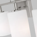 Four Light Bath Vanity<br /><span style="color:#4AB0CE;">Entrega: 4-10 dias en USA</span><br /><span style="color:#4AB0CE;font-size:60%;">PREGUNTE POR ENTREGA EN PANAMA</span><br />Collection: Oak Moore<br />Finish: Brushed Nickel