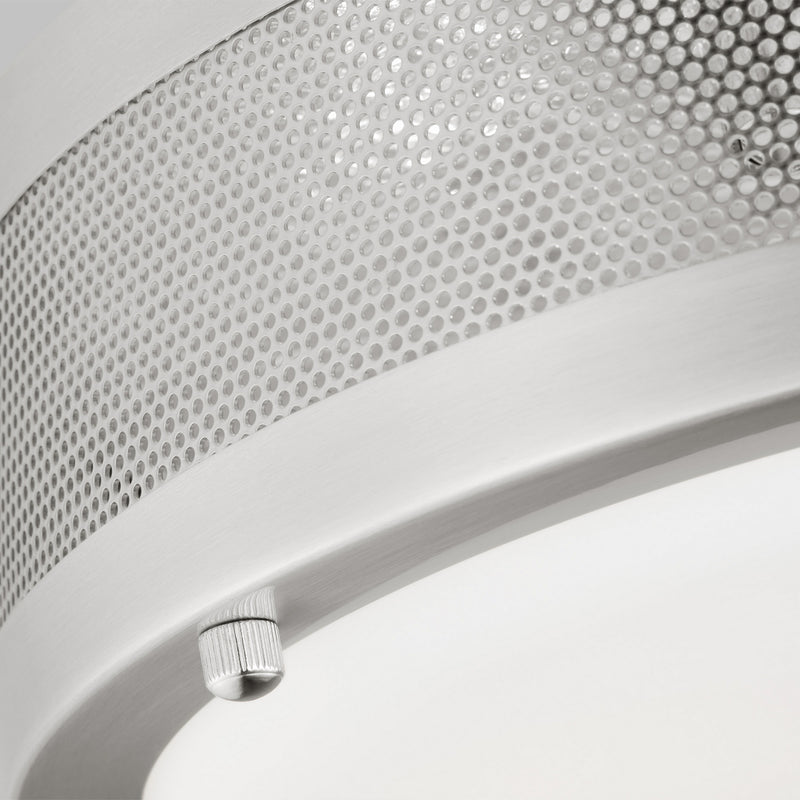 Three Light Flush Mount<br /><span style="color:#4AB0CE;">Entrega: 4-10 dias en USA</span><br /><span style="color:#4AB0CE;font-size:60%;">PREGUNTE POR ENTREGA EN PANAMA</span><br />Collection: Vander<br />Finish: Brushed Nickel