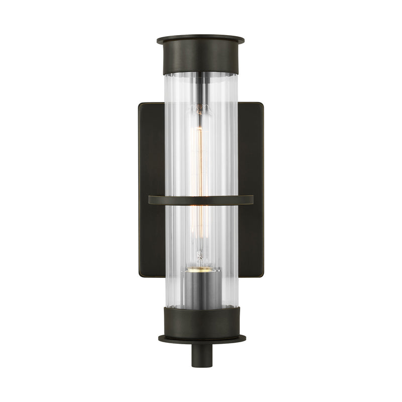 One Light Outdoor Wall Lantern<br /><span style="color:#4AB0CE;">Entrega: 4-10 dias en USA</span><br /><span style="color:#4AB0CE;font-size:60%;">PREGUNTE POR ENTREGA EN PANAMA</span><br />Collection: Alcona<br />Finish: Antique Bronze