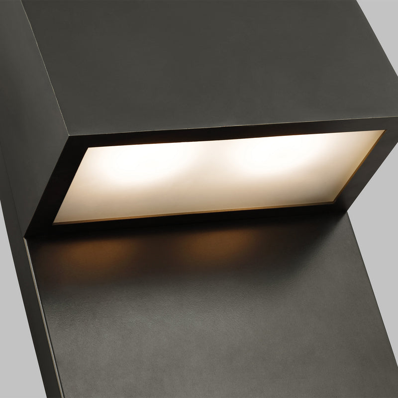 LED Outdoor Wall Lantern<br /><span style="color:#4AB0CE;">Entrega: 4-10 dias en USA</span><br /><span style="color:#4AB0CE;font-size:60%;">PREGUNTE POR ENTREGA EN PANAMA</span><br />Collection: Rocha<br />Finish: Antique Bronze