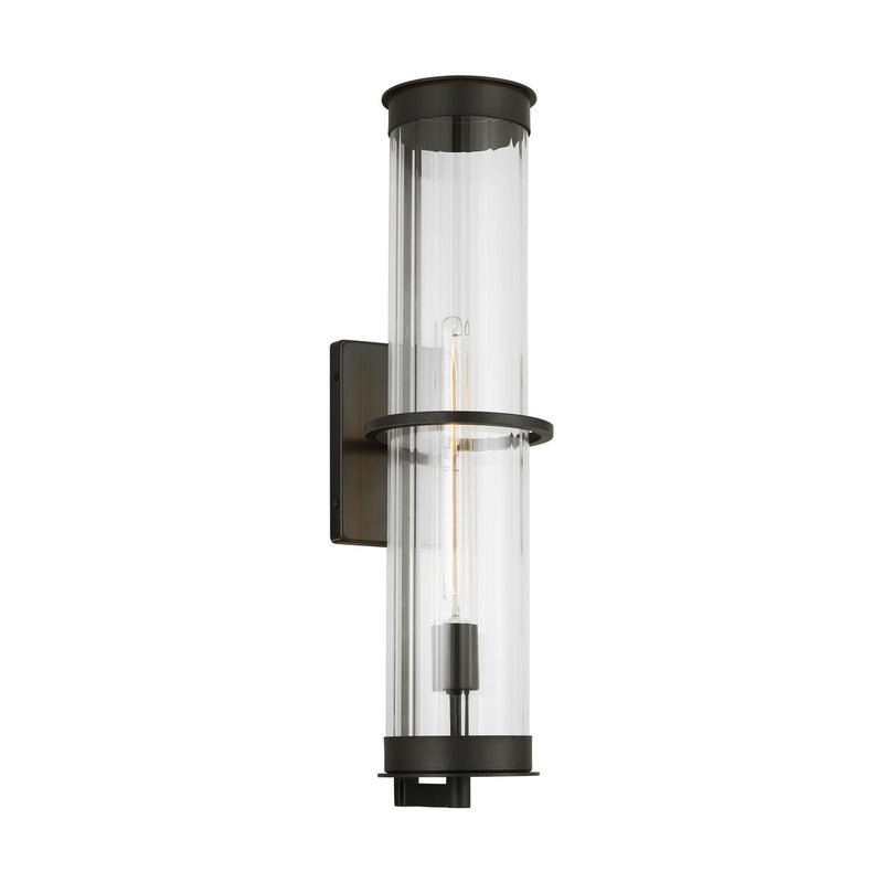 One Light Outdoor Wall Lantern<br /><span style="color:#4AB0CE;">Entrega: 4-10 dias en USA</span><br /><span style="color:#4AB0CE;font-size:60%;">PREGUNTE POR ENTREGA EN PANAMA</span><br />Collection: Alcona<br />Finish: Antique Bronze