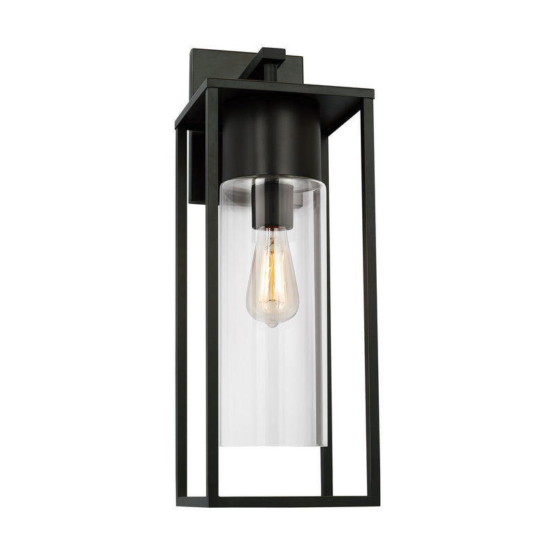 One Light Outdoor Wall Lantern<br /><span style="color:#4AB0CE;">Entrega: 4-10 dias en USA</span><br /><span style="color:#4AB0CE;font-size:60%;">PREGUNTE POR ENTREGA EN PANAMA</span><br />Collection: Vado<br />Finish: Antique Bronze