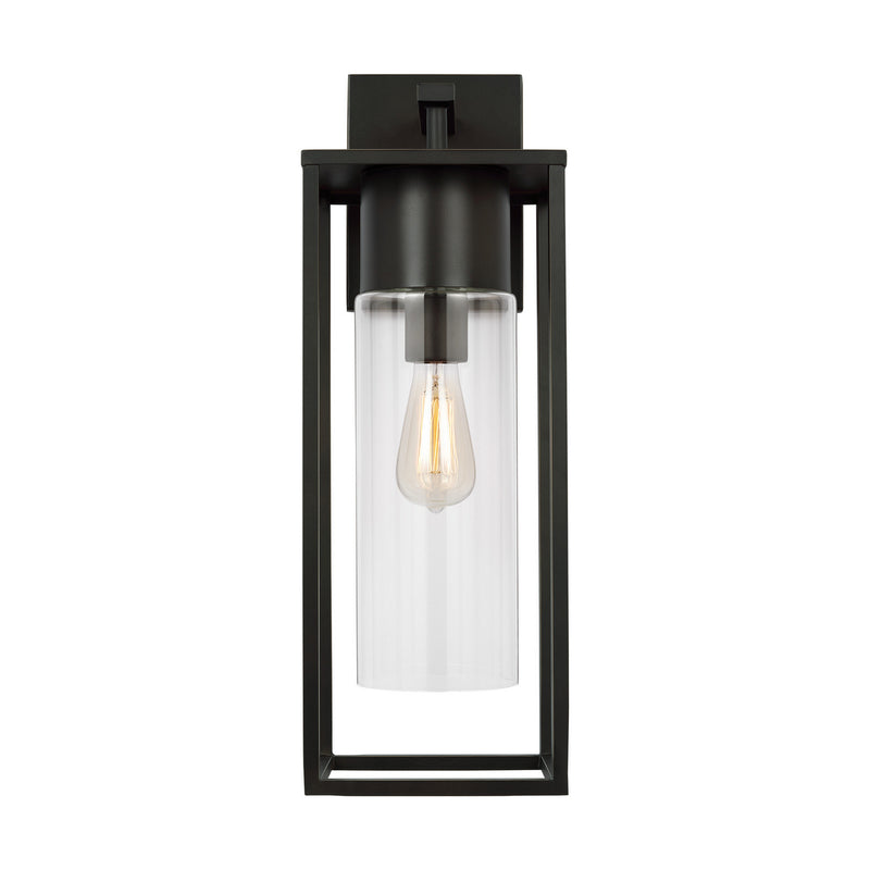 One Light Outdoor Wall Lantern<br /><span style="color:#4AB0CE;">Entrega: 4-10 dias en USA</span><br /><span style="color:#4AB0CE;font-size:60%;">PREGUNTE POR ENTREGA EN PANAMA</span><br />Collection: Vado<br />Finish: Antique Bronze