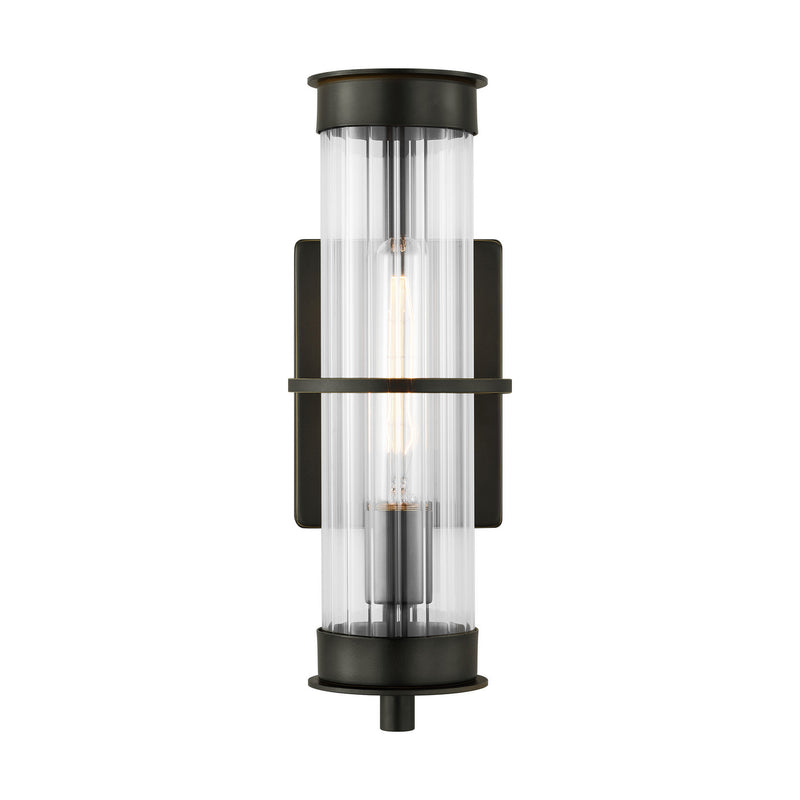 One Light Outdoor Wall Lantern<br /><span style="color:#4AB0CE;">Entrega: 11-12 semanas en USA</span><br /><span style="color:#4AB0CE;font-size:60%;">PREGUNTE POR ENTREGA EN PANAMA</span><br />Collection: Alcona<br />Finish: Antique Bronze
