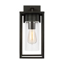 One Light Outdoor Wall Lantern<br /><span style="color:#4AB0CE;">Entrega: 4-10 dias en USA</span><br /><span style="color:#4AB0CE;font-size:60%;">PREGUNTE POR ENTREGA EN PANAMA</span><br />Collection: Vado<br />Finish: Antique Bronze