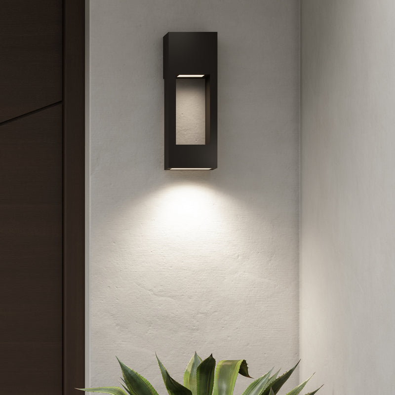LED Outdoor Wall Lantern<br /><span style="color:#4AB0CE;">Entrega: 4-10 dias en USA</span><br /><span style="color:#4AB0CE;font-size:60%;">PREGUNTE POR ENTREGA EN PANAMA</span><br />Collection: Testa<br />Finish: Black