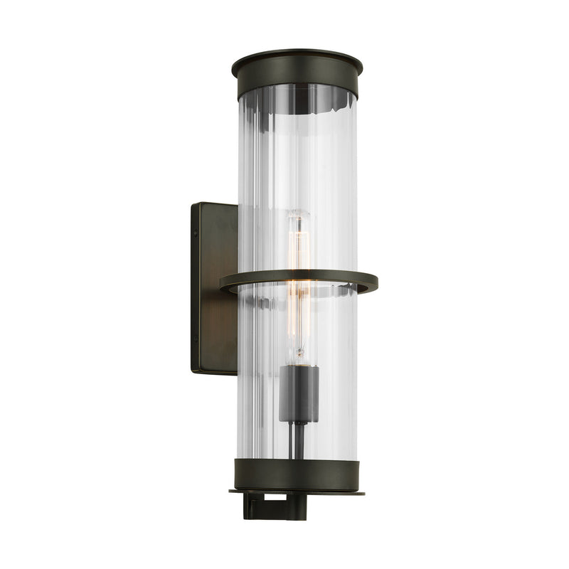 One Light Outdoor Wall Lantern<br /><span style="color:#4AB0CE;">Entrega: 4-10 dias en USA</span><br /><span style="color:#4AB0CE;font-size:60%;">PREGUNTE POR ENTREGA EN PANAMA</span><br />Collection: Alcona<br />Finish: Antique Bronze