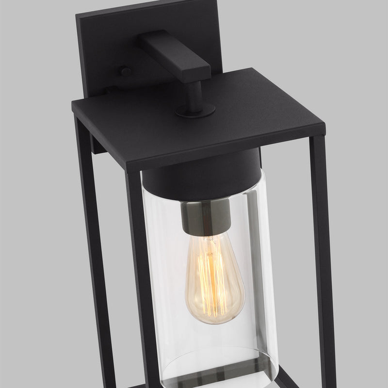 One Light Outdoor Wall Lantern<br /><span style="color:#4AB0CE;">Entrega: 4-10 dias en USA</span><br /><span style="color:#4AB0CE;font-size:60%;">PREGUNTE POR ENTREGA EN PANAMA</span><br />Collection: Vado<br />Finish: Black